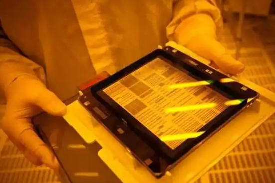 光刻掩模版在半导体制造中的关键作用（光刻掩模版的重要性及其应用）